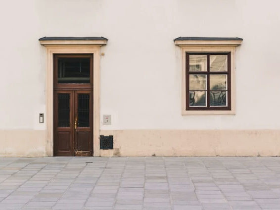 Facade photo with the clutter removed by AI